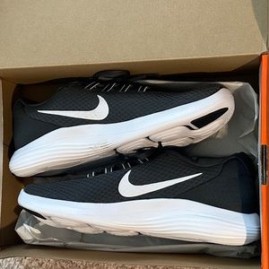 Mens Nike Lunarconverge Shoes